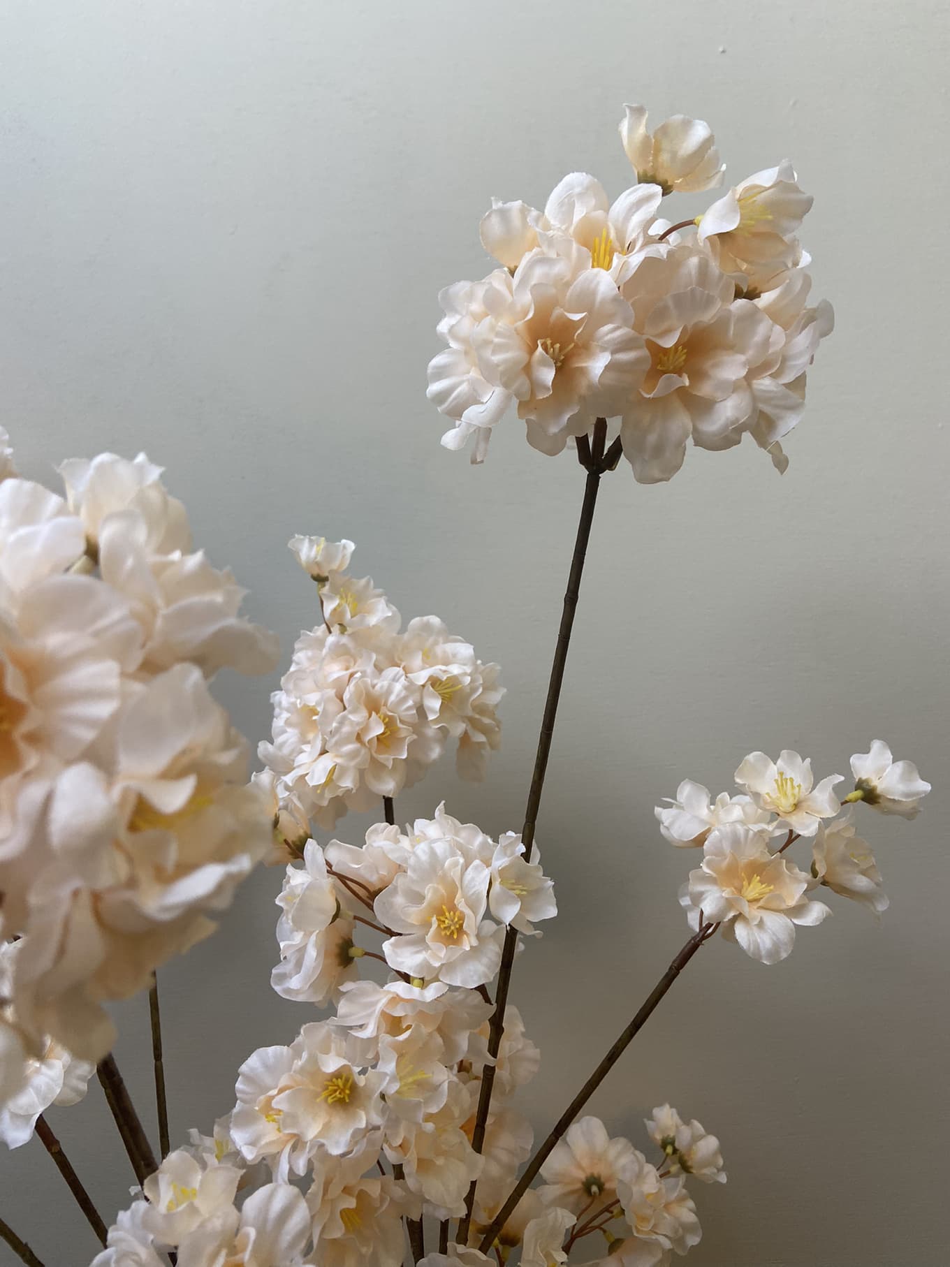 Zijden bloesemtak Prunus beige