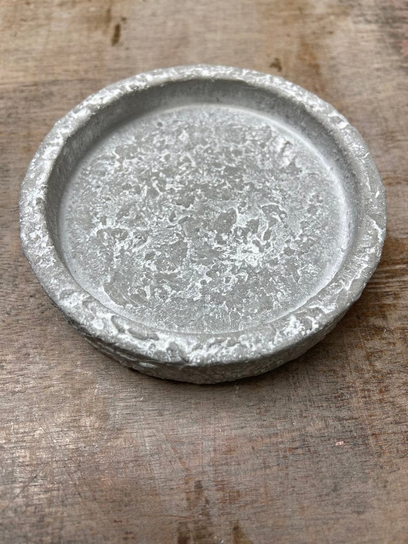 Cuenco de hormigón gris claro