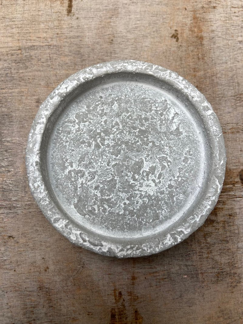 Cuenco de hormigón gris claro