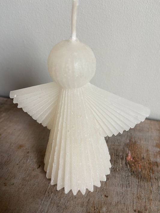 Świeca Anioł Mary w kolorze kremowym