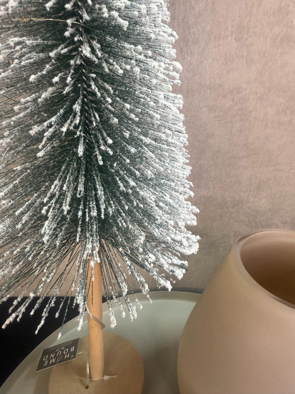 Tafel decoratie set X-tree – beige en groene tafeldecoratie met verlichte dennenboom en amberblokje Impulse.