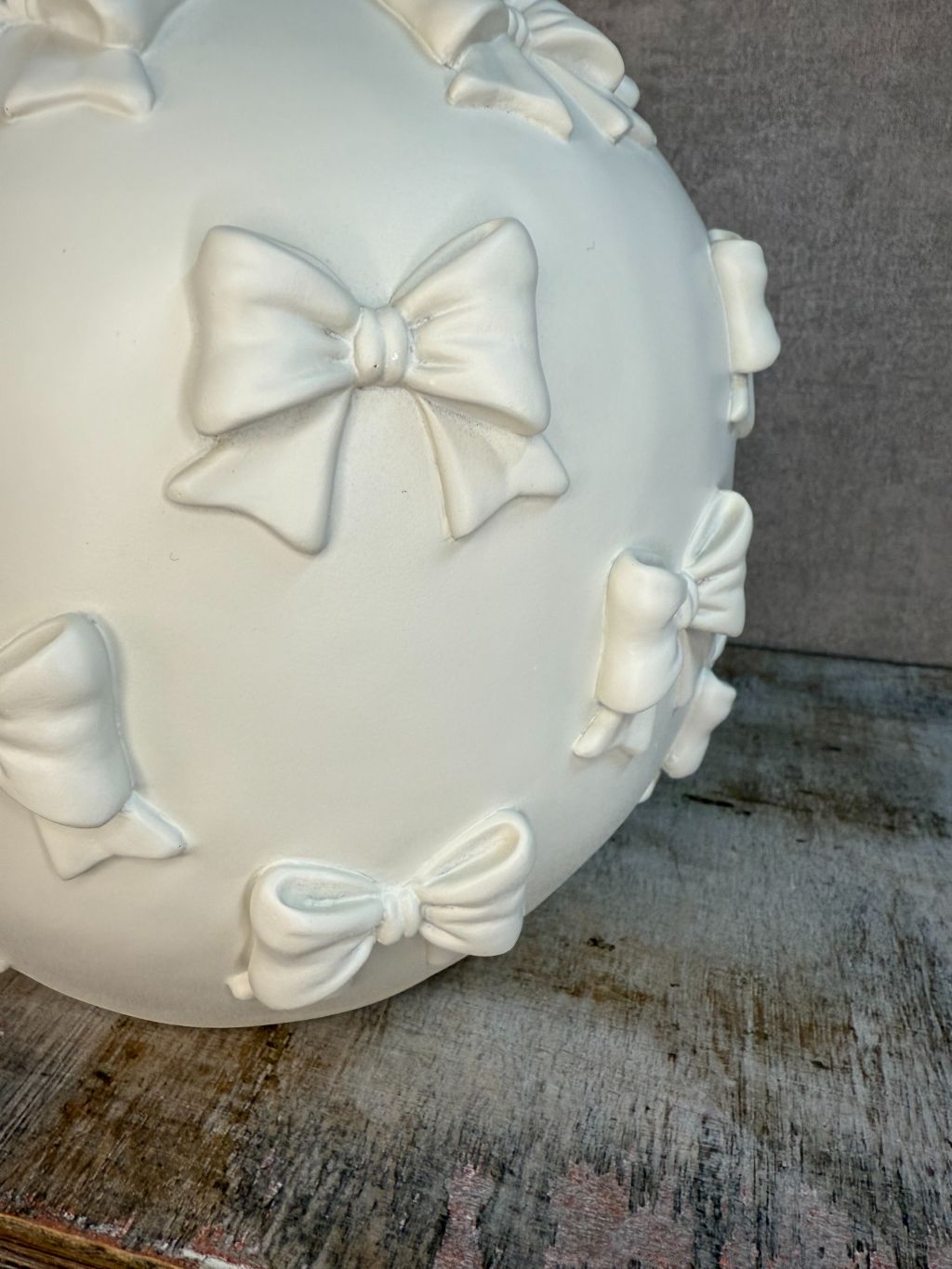Vaas Bow Ivory