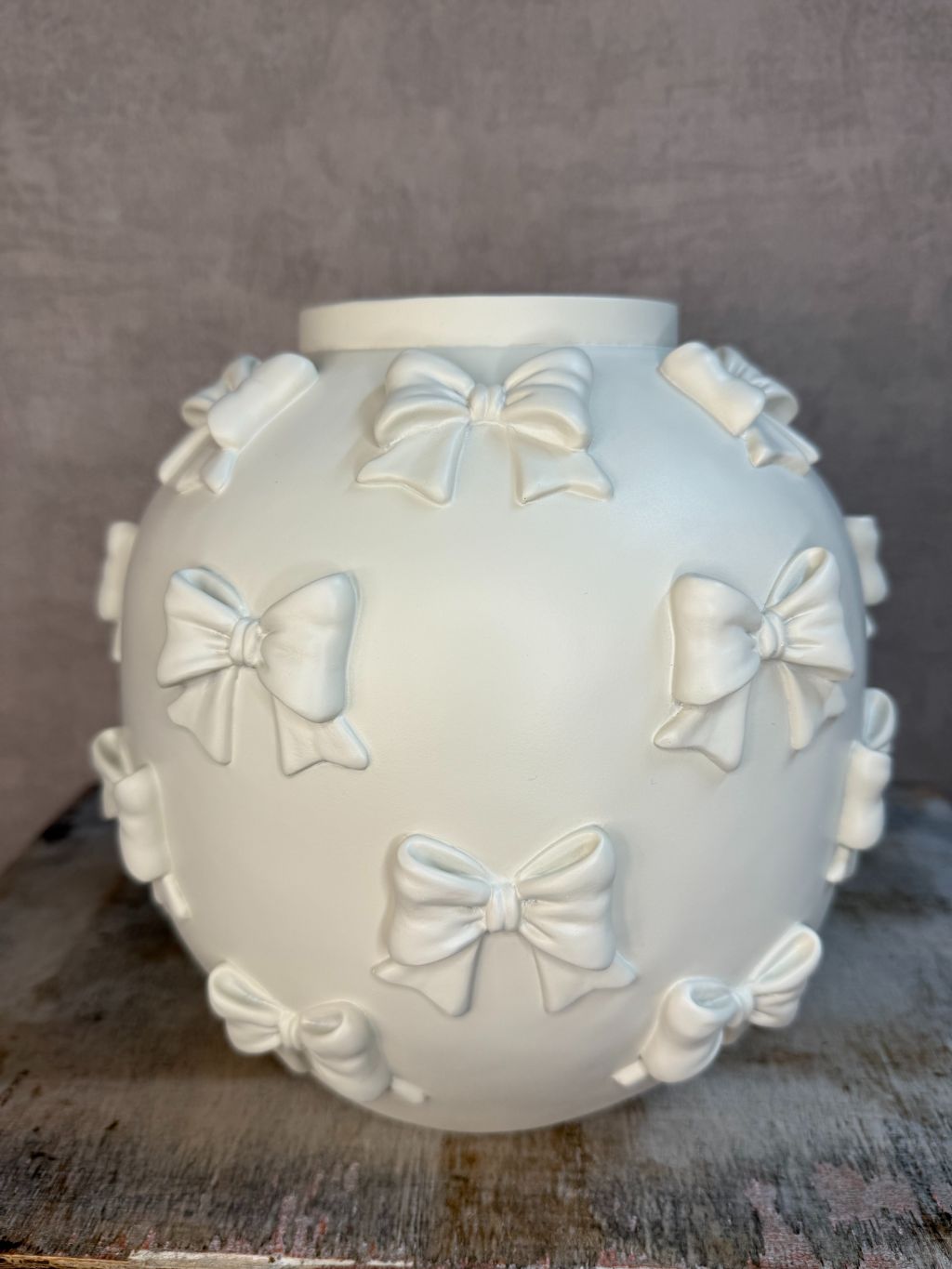Vaas Bow Ivory
