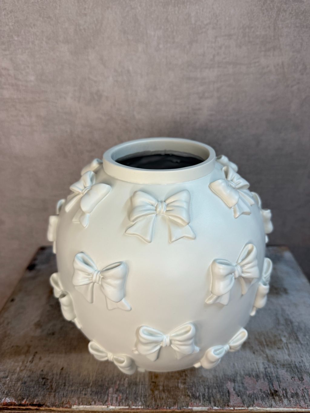 Vaas Bow Ivory