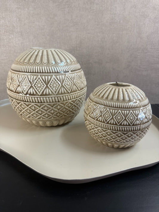 Vaas Julia bolvormig beige taupe 2 afmetingen op doenblad