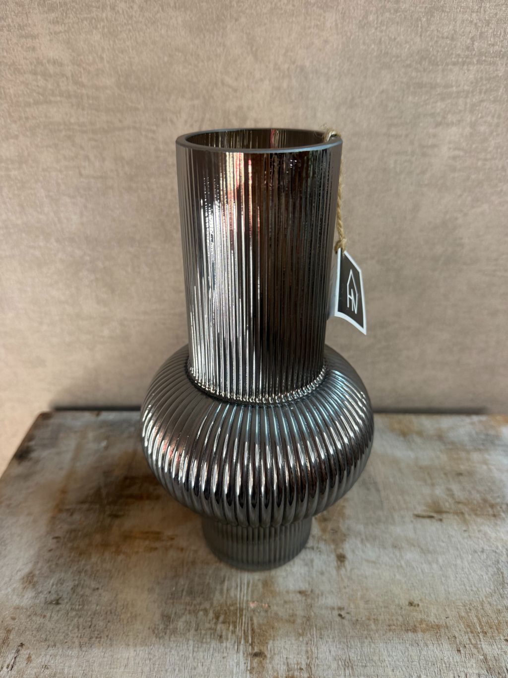 Wazon Smokey żebrowany