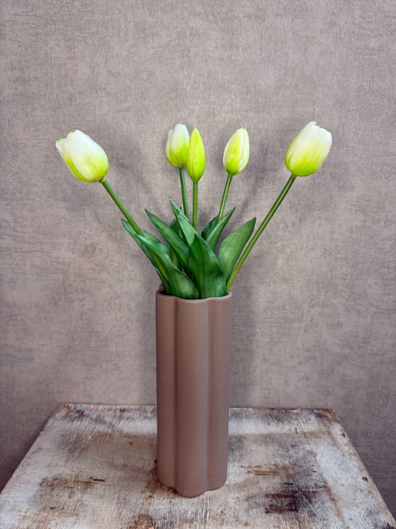 Kunst tulpen wit in vaas