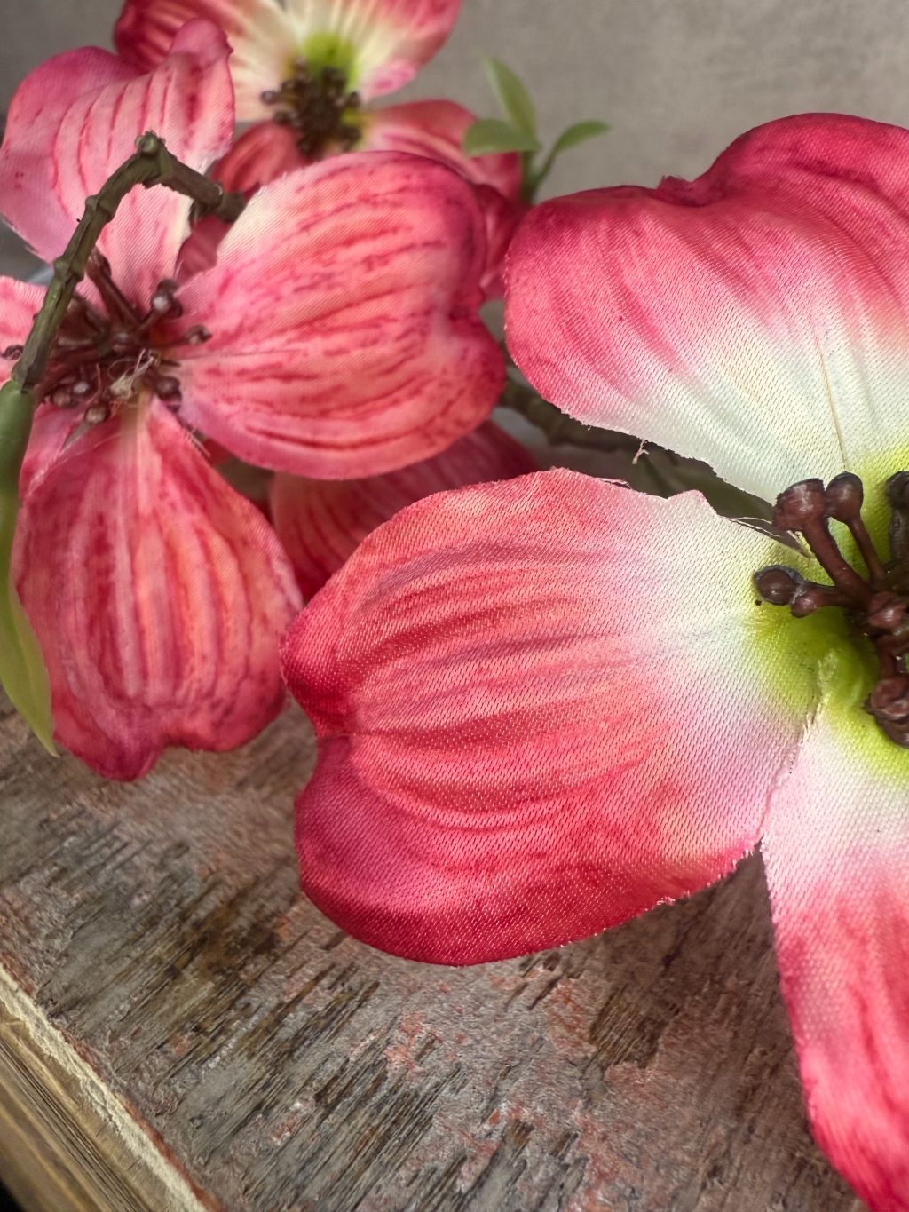 Kunsttak dogwood roze rood