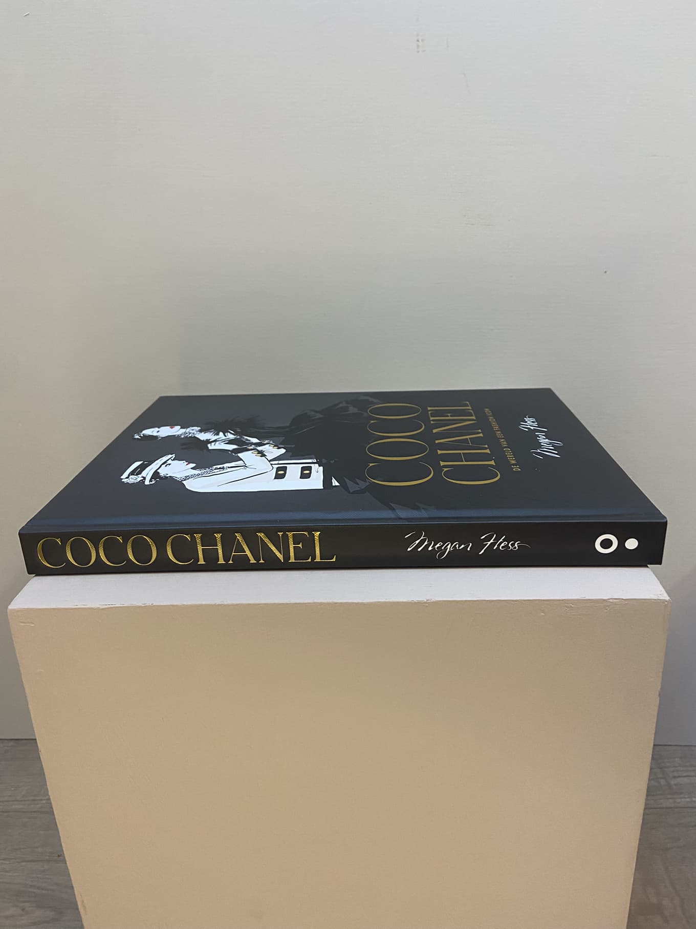 Table book | Coco Chanel luxury edition