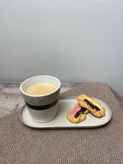 Dienblad ovaal sand met koffie en koekje