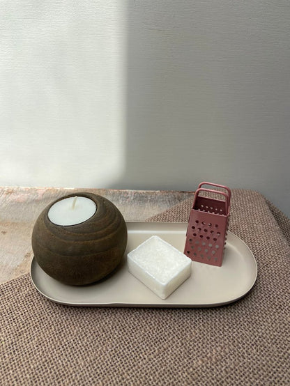 Dienblad ovaal sand met kaars, amberblokje en rasp