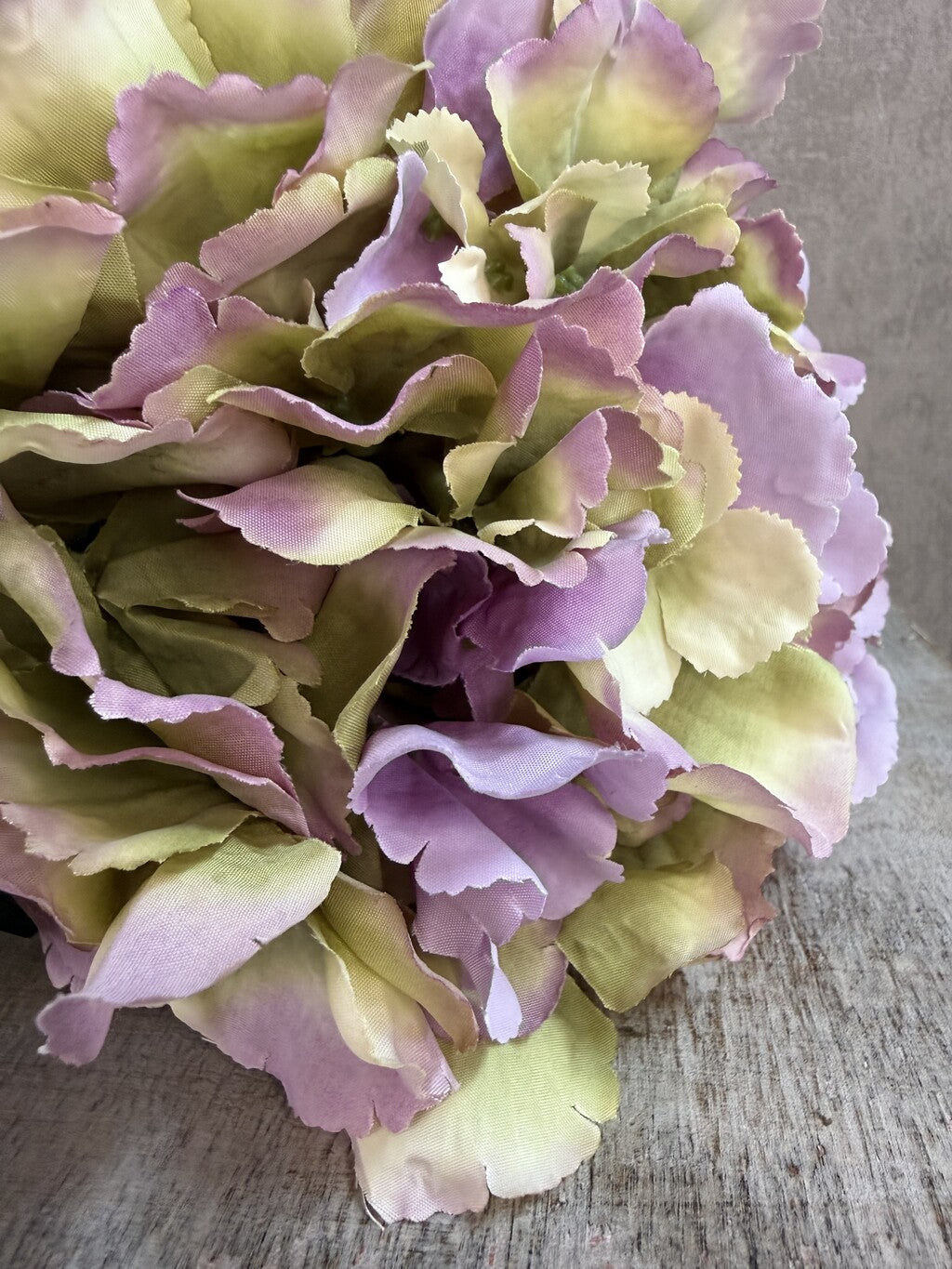 Kunstbloem Hortensia XL violet met grote bloem van 19 cm in violet, roze en groene tinten.
