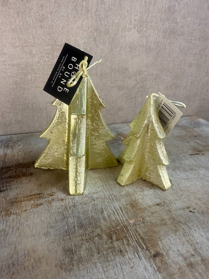 Gouden kerstboom kaars van soyawax, verkrijgbaar in twee maten, stijlvolle feestelijke decoratie.