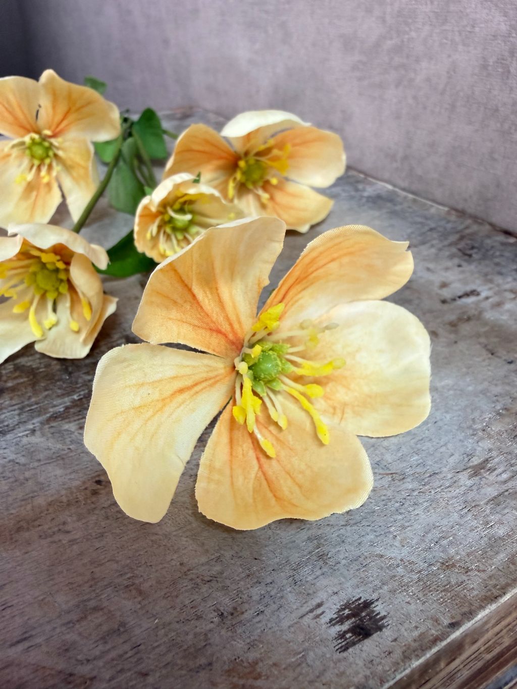 Flor artificial de melastoma