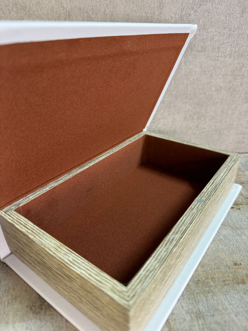 Libro de almacenamiento de moda