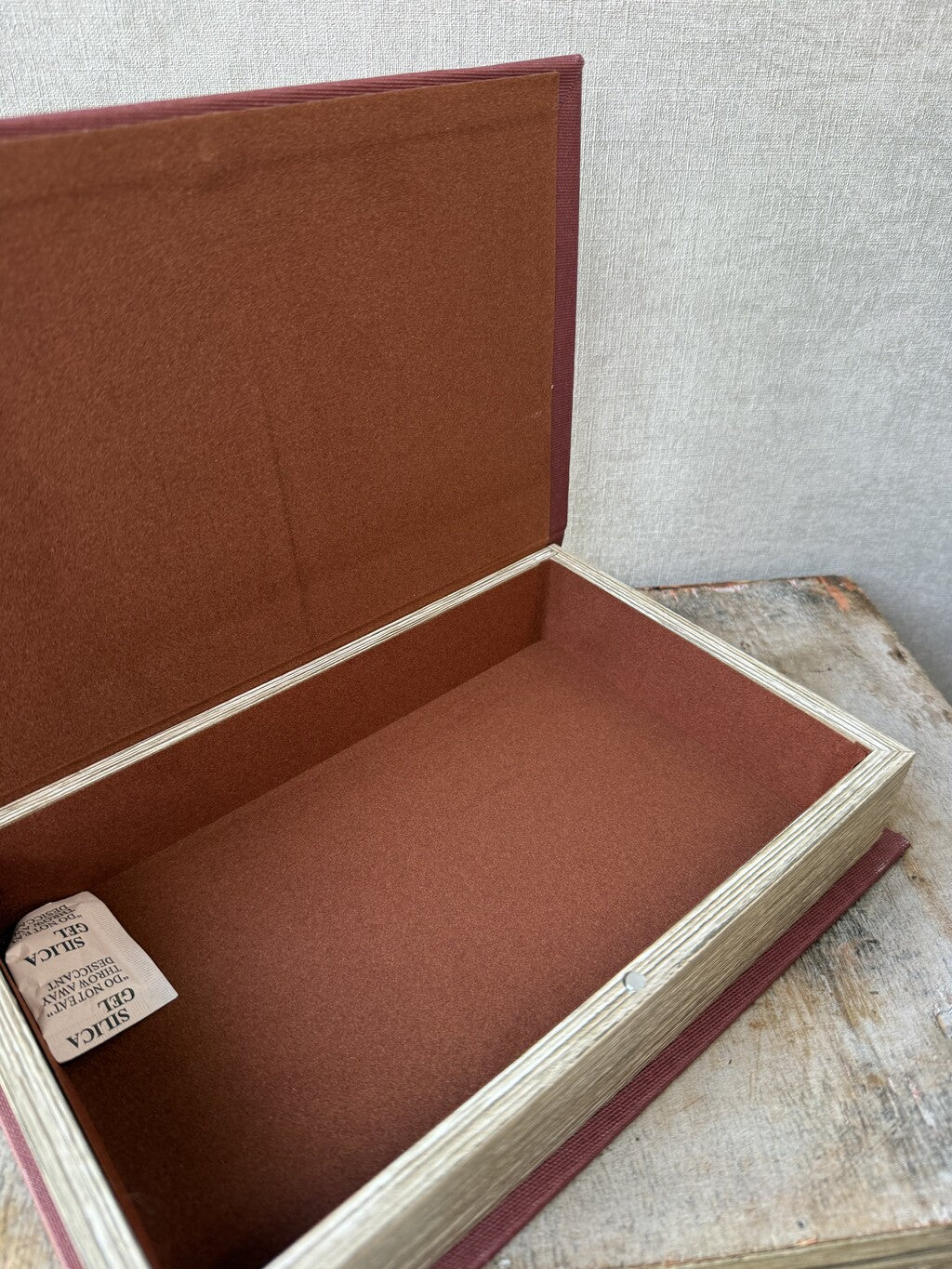 Rood Opbergboek Santa van HomeBound met gouden kerstman en Merry Christmas opdruk.