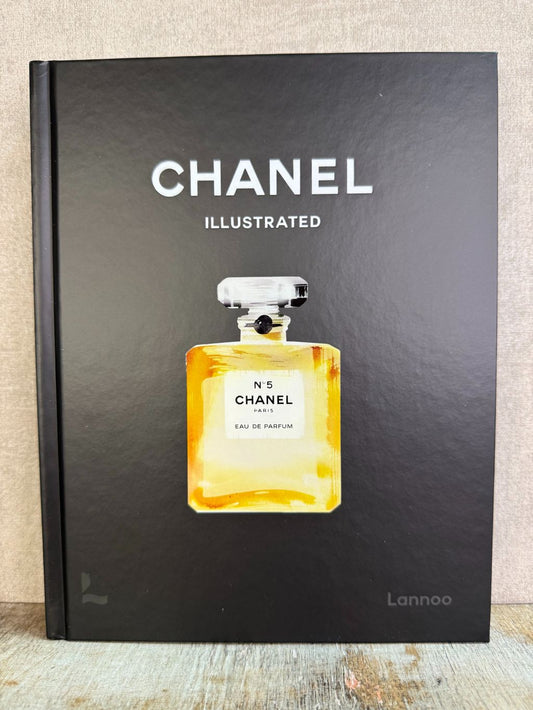 Table book Chanel | Illustrated