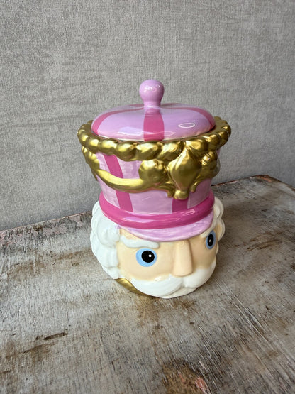 Roze keramieken voorraadpot Notenkraker met gouden details en deksel.