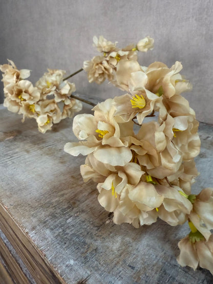 Zijden bloesemtak Prunus cappucino