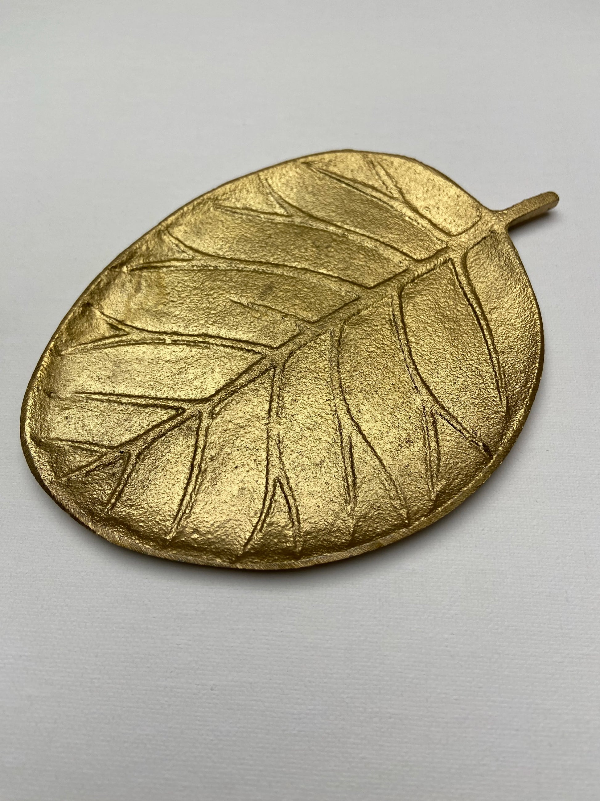 Gold leaf plate